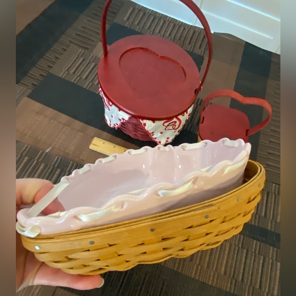 Vintage Longaberger baskets lot of 3, Valentines Day, heart shaped 2004-2005 - Picture 8 of 16